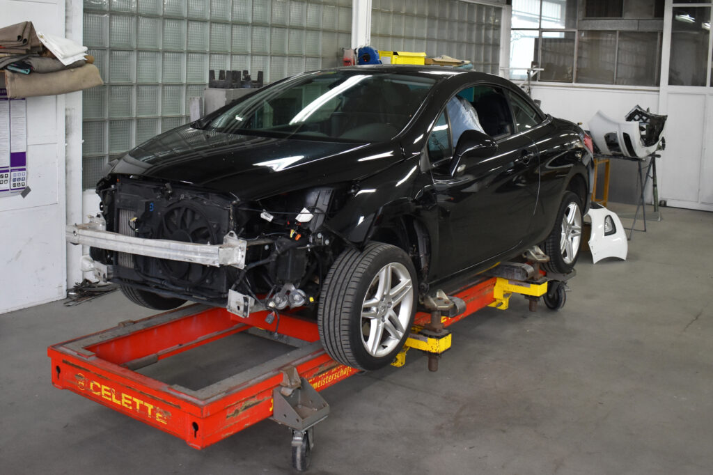 Autospenglerei in Bützberg – Carrosserie & Reparaturen | Carsag